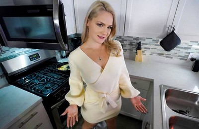 Чикуля хотела посмотреть ток-шоу, но чувак предложил заняться интимом.